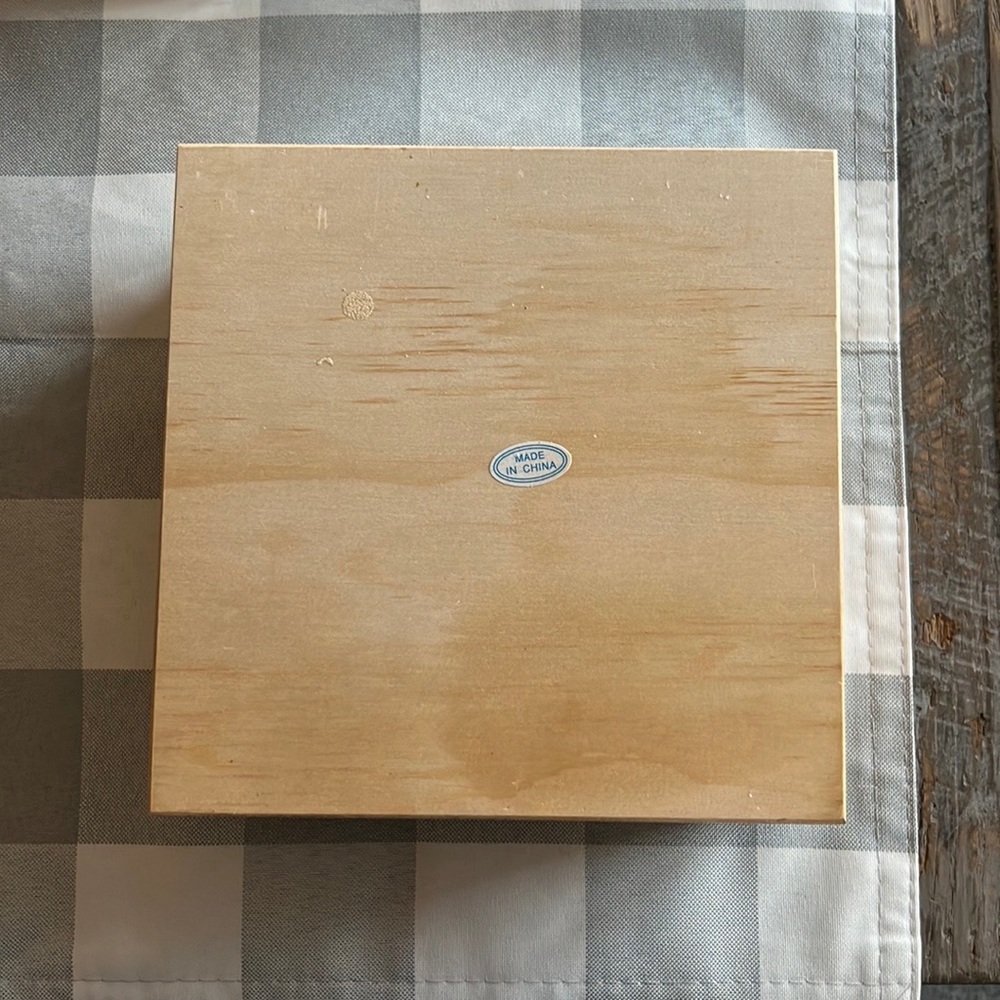 DoTerra Wooden Storage Box - Picture 4 of 4